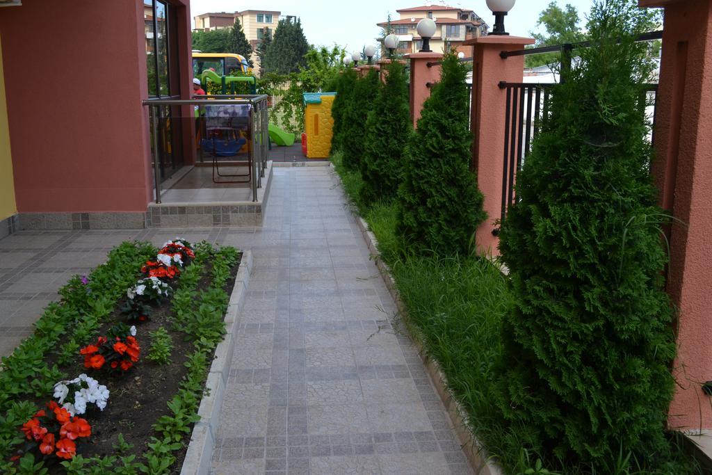 Apart Lev Равда Екстер'єр фото